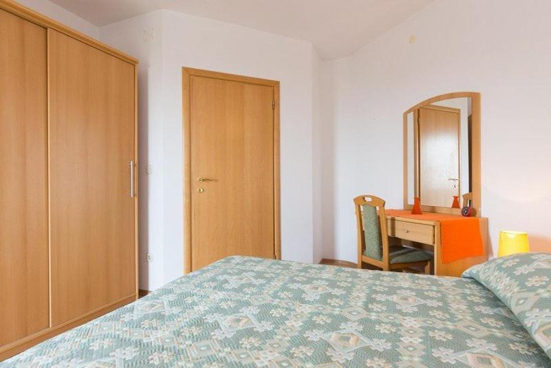 Marija F2 Apartment Đảo Krk Ngoại thất bức ảnh